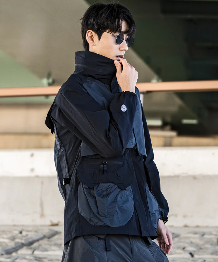 Japanese techwear 2026 — alk phenix TEÄTORA mecha aesthetic urban armor