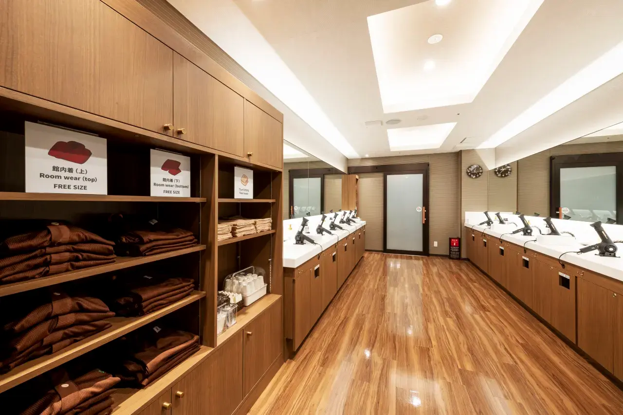 Private capsule room with TV and personal safe