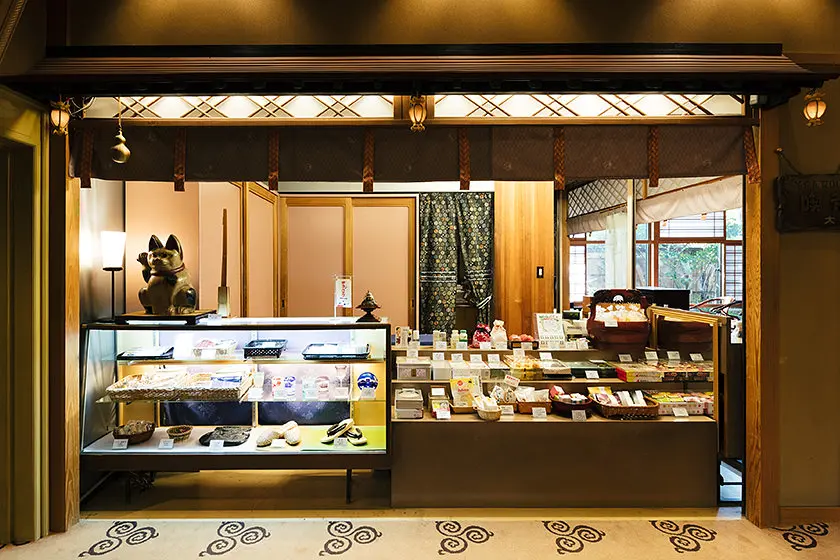 Daimaru Besso 大丸別荘 — traditional Japanese breakfast featuring dashi maki tamago, hot spring tofu, and seasonal vegetable side dishes. | Hotel Manga