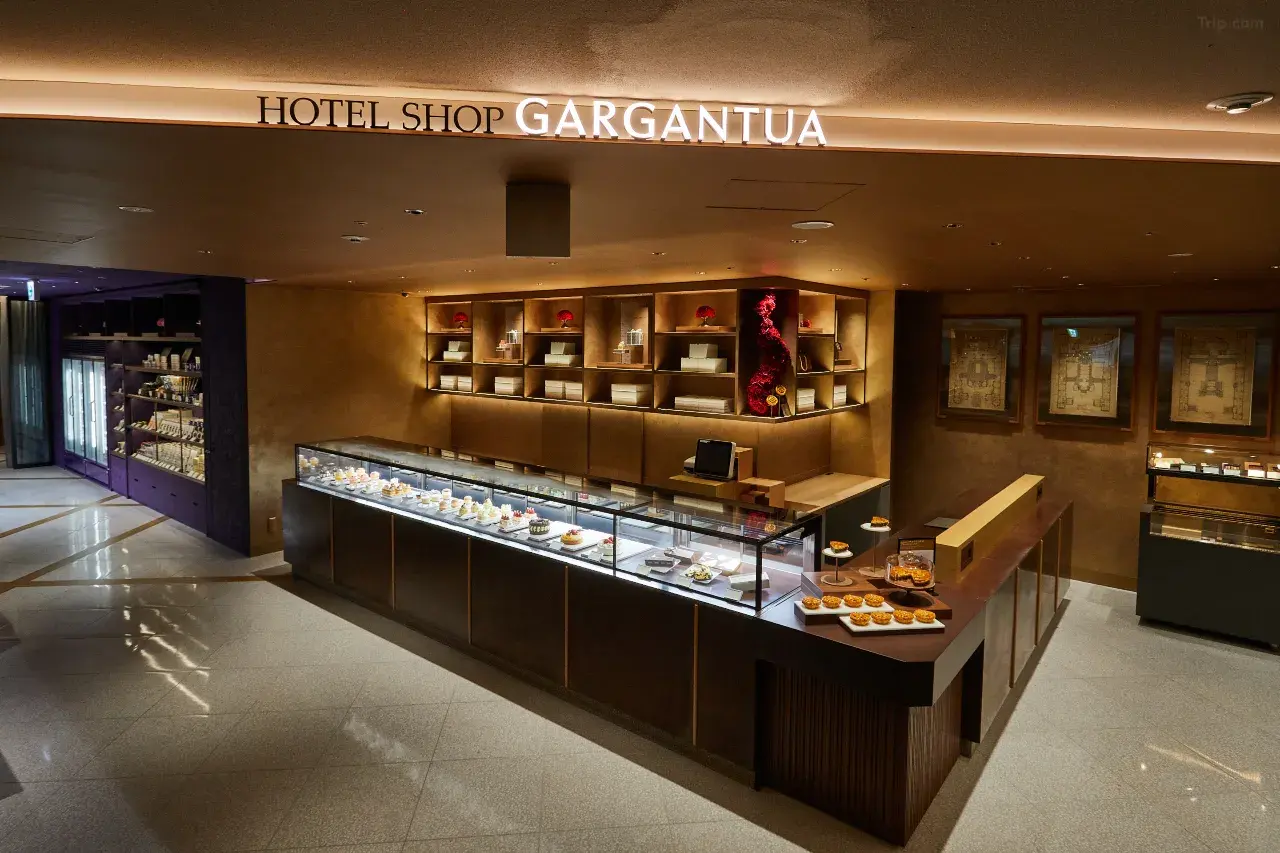 Imperial Hotel Tokyo — Gargantua shop; Indulge in exquisite pastries, cakes, and gifts at the sophisticated on-site boutique. Experience the luxury of choice with premium amenities and impeccable service. Book your Tokyo hotel experience now!