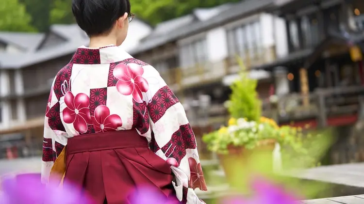 Taisho era costume rental at Cafe I'rasgayna, Kosekiya Annex Ginzan Onsen — hakama kimono