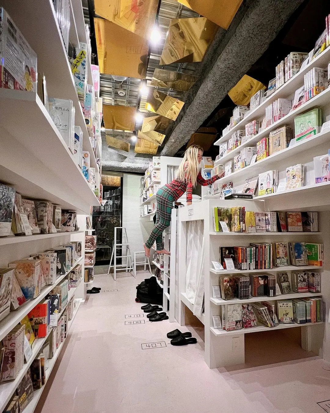 Manga Art Hotel entrance