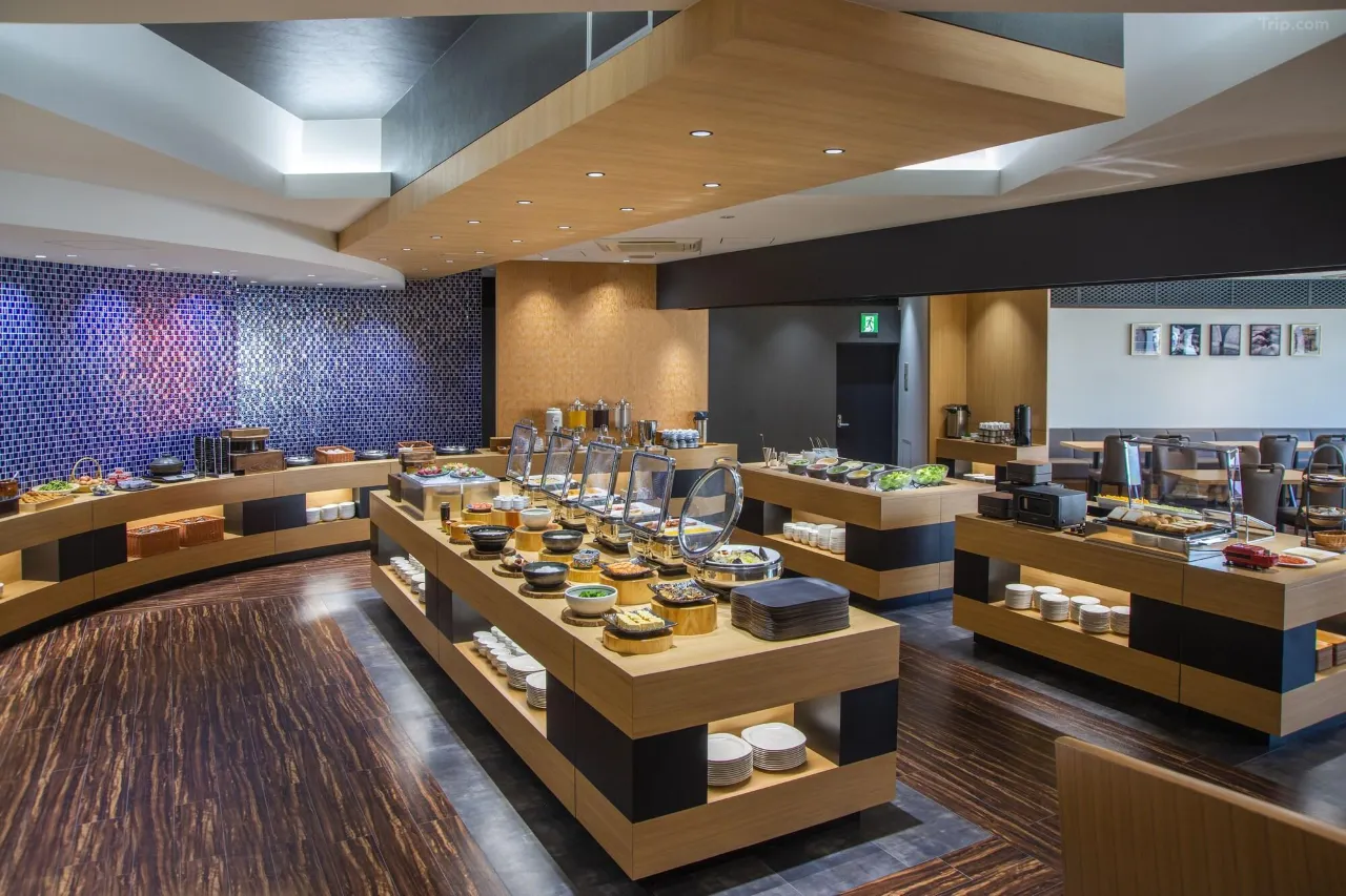 Breakfast buffet at Niigata Daiichi Hotel — Niigata specialties and teppanyaki