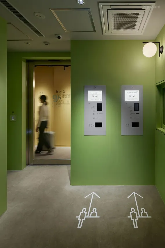 9h Nine Hours Shinjuku exterior