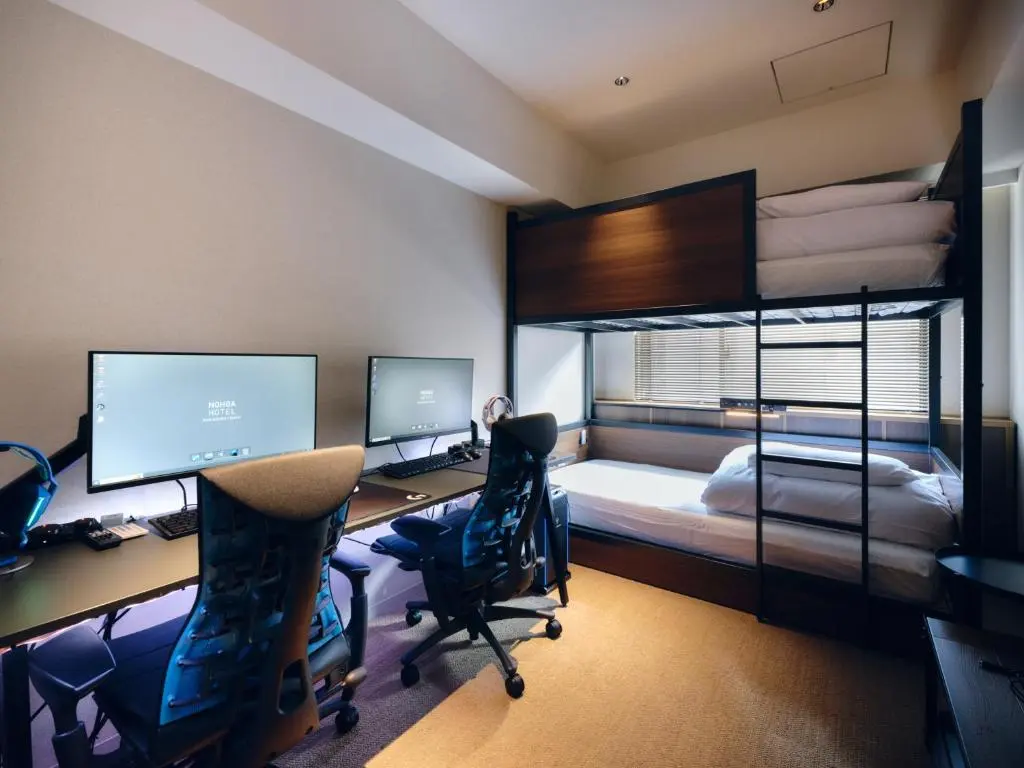 The dedicated gaming room at Nohga Hotel Akihabara with RTX 3090 PC