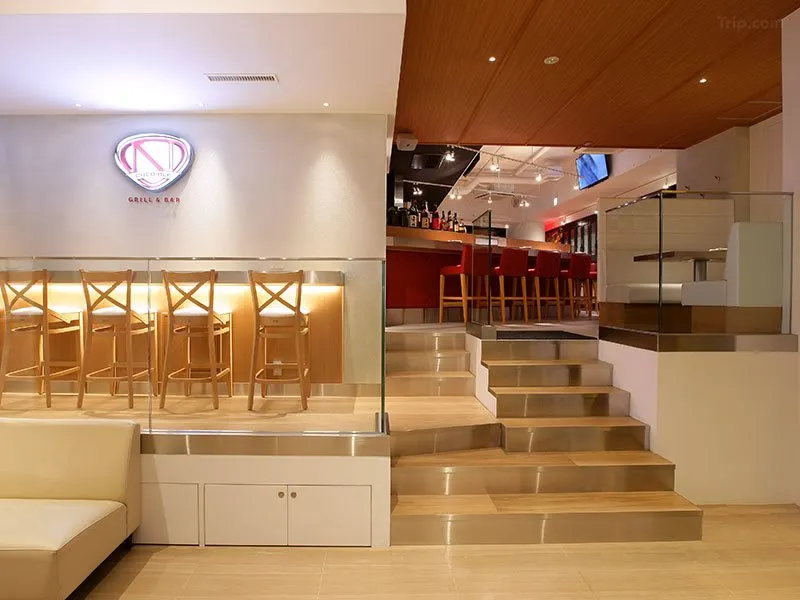 Shibuya Hotel En — Cave executive room