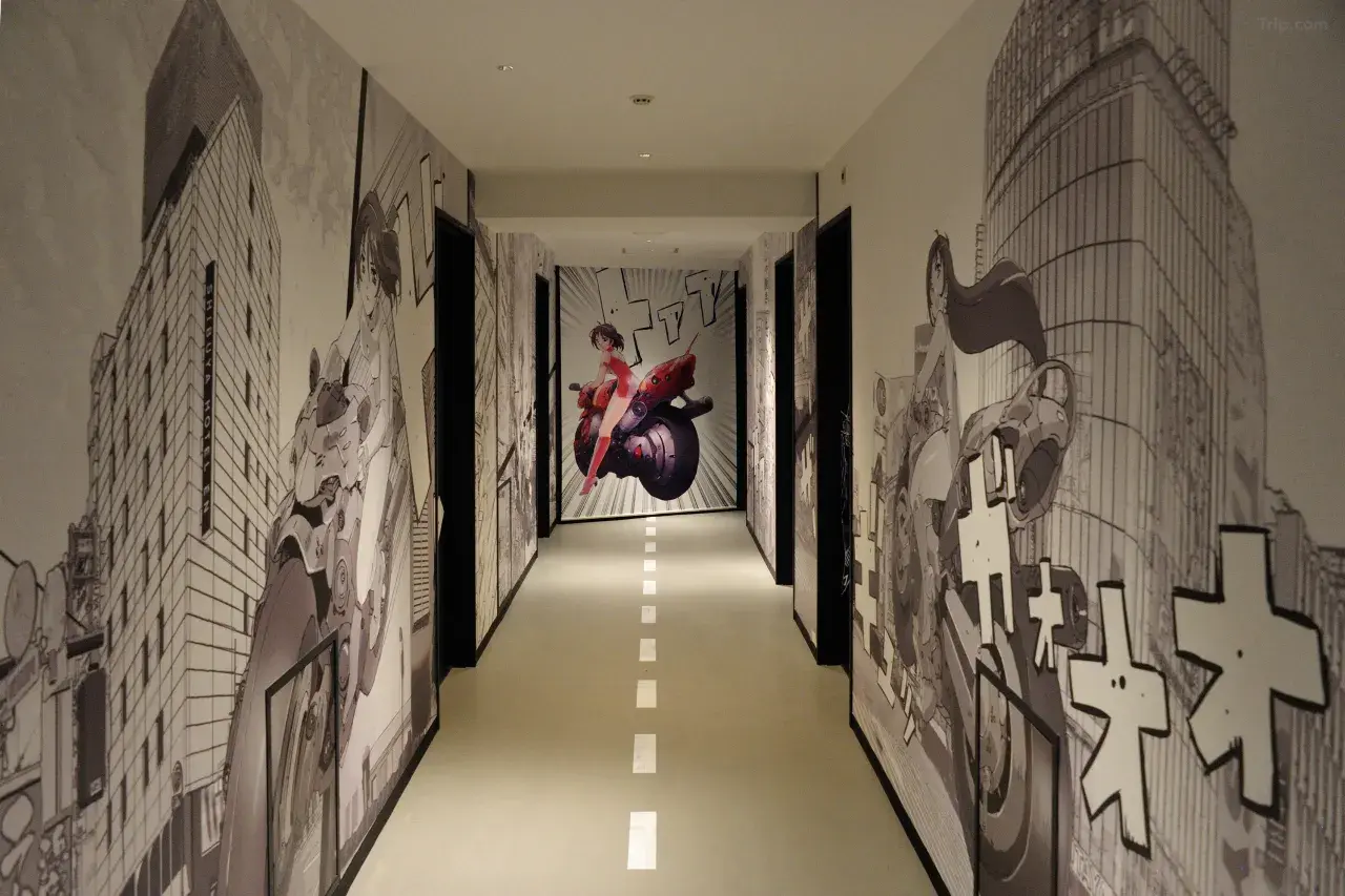 Shibuya Hotel En Manga Floor — pop-art black and white corridor design