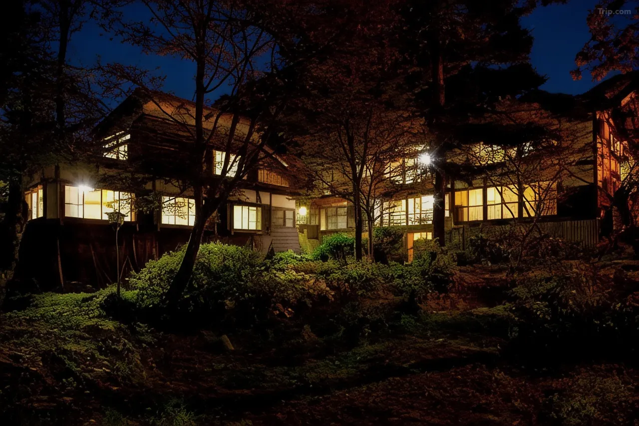 Shiroyamakan historic 1884 exterior in winter snow