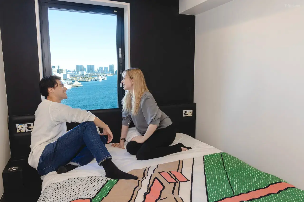 Hotel Tavinos Hamamatsucho high-floor room with Tokyo Bay and Takeshiba Wharf view