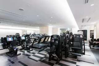 Corridor with vaulted ceilings